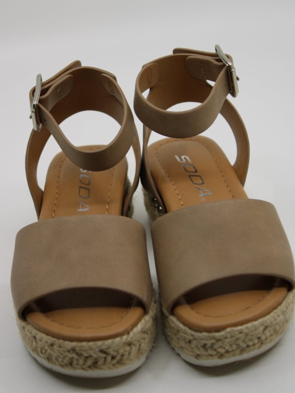 Soda Girls Beige SZ 9Sandals 1 3/4" wedge Heels ankle Strap Casual
